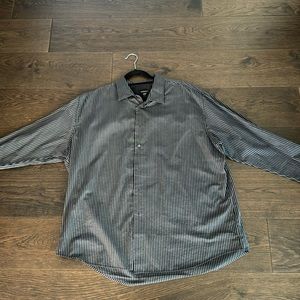 men’s long sleeve black stripped button down